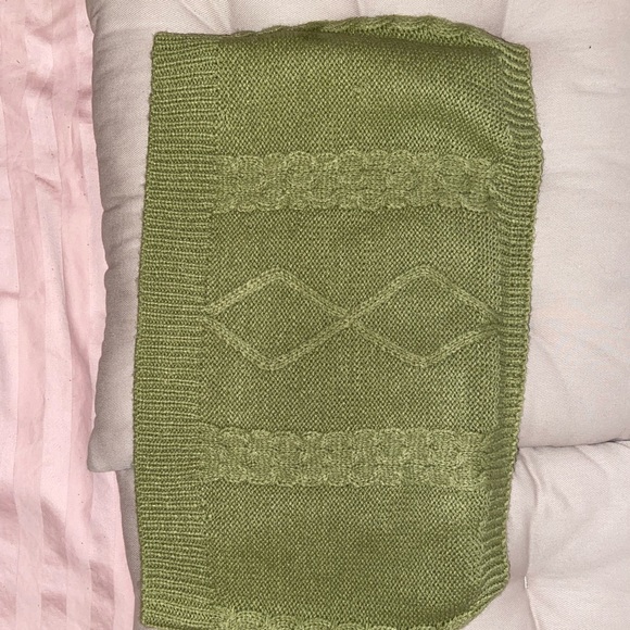 Crop Top - Picture 1 of 3